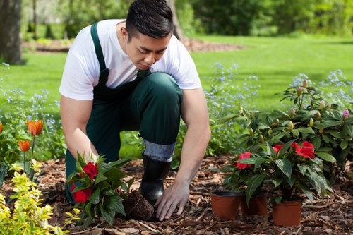 Gardening team resolving a service issue professionally